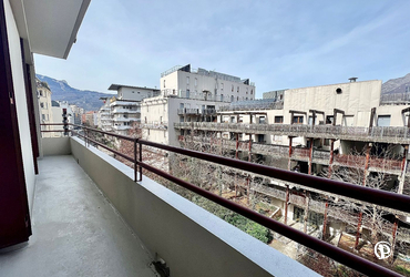 Appartement - 75.5m² Grenoble - 38100